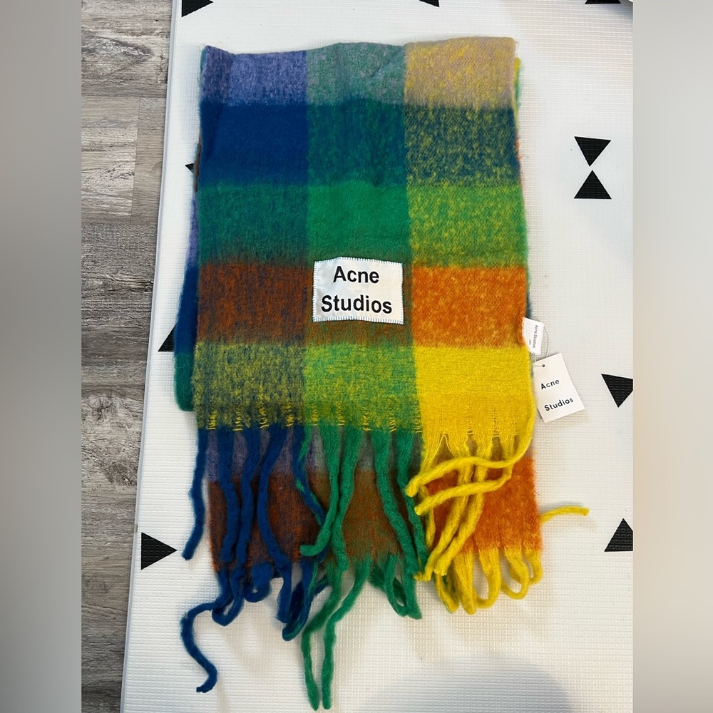 Mohair Scarf - Picture 2 of 8
